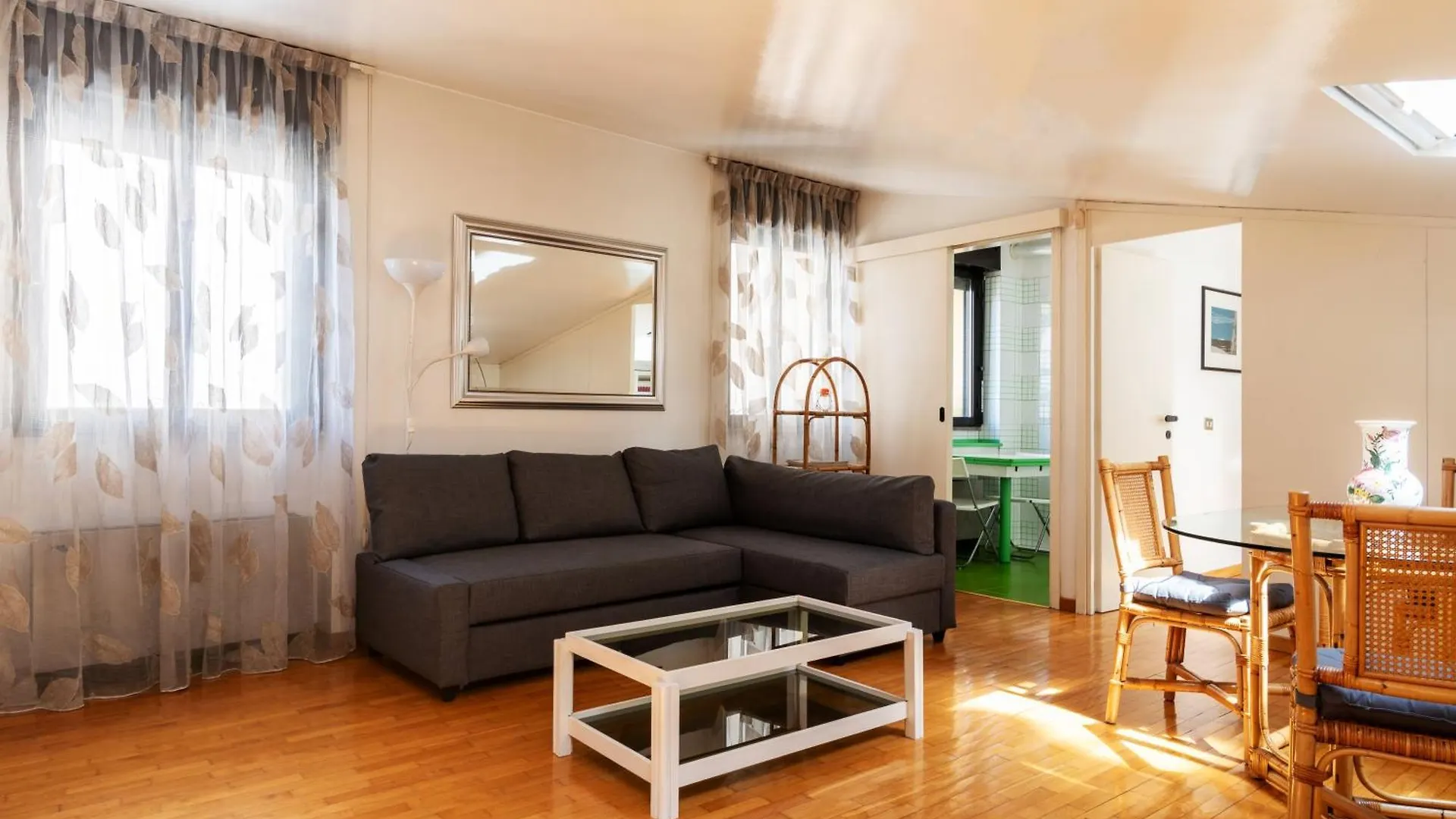 Elegante Bilocale Con Postazione Lavoro San Babila Lägenhet Milano 0*,  Italien